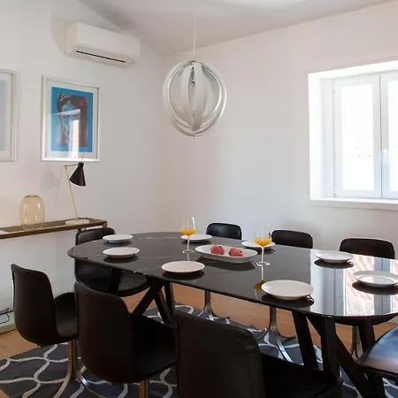 Apartment Plum Guide - The Bowie *