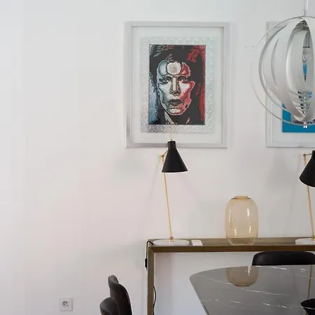Plum Guide - The Bowie Apartment Lisbon